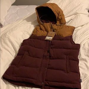 NWT Patagonia vest ruby large